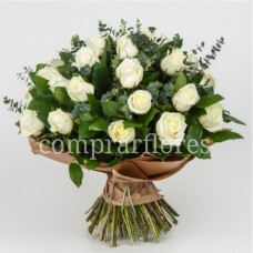 Bouquet Mundial com Rosas Brancas